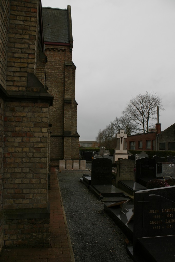 Zandvoorde Churchyard